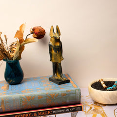 Statue des ägyptischen Gottes Anubis, Antikgold, 17,8 cm, Hergestellt in Ägypten