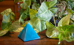 ALABASTER PYRAMID - BLUE 3 INCHES