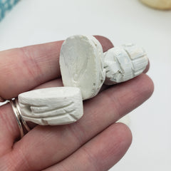 Ägyptische Skarabäusperlen, 12er-Set, mittelgroß – Weißer Speckstein – Hergestellt in Ägypten