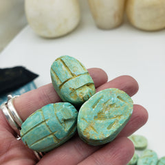 Ägyptische Skarabäusperlen, 10er-Set, groß – Grüner Speckstein – Hergestellt in Ägypten